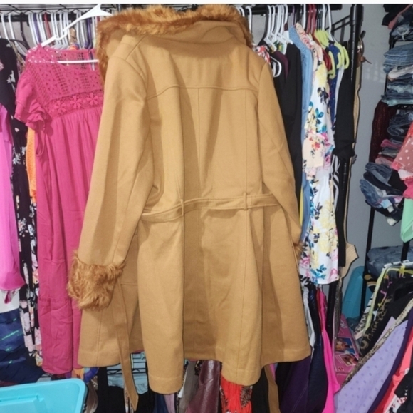 🍁🍂NWT CITY CHIC Make Me Blush Coat - caramel 24 - Picture 9 of 9